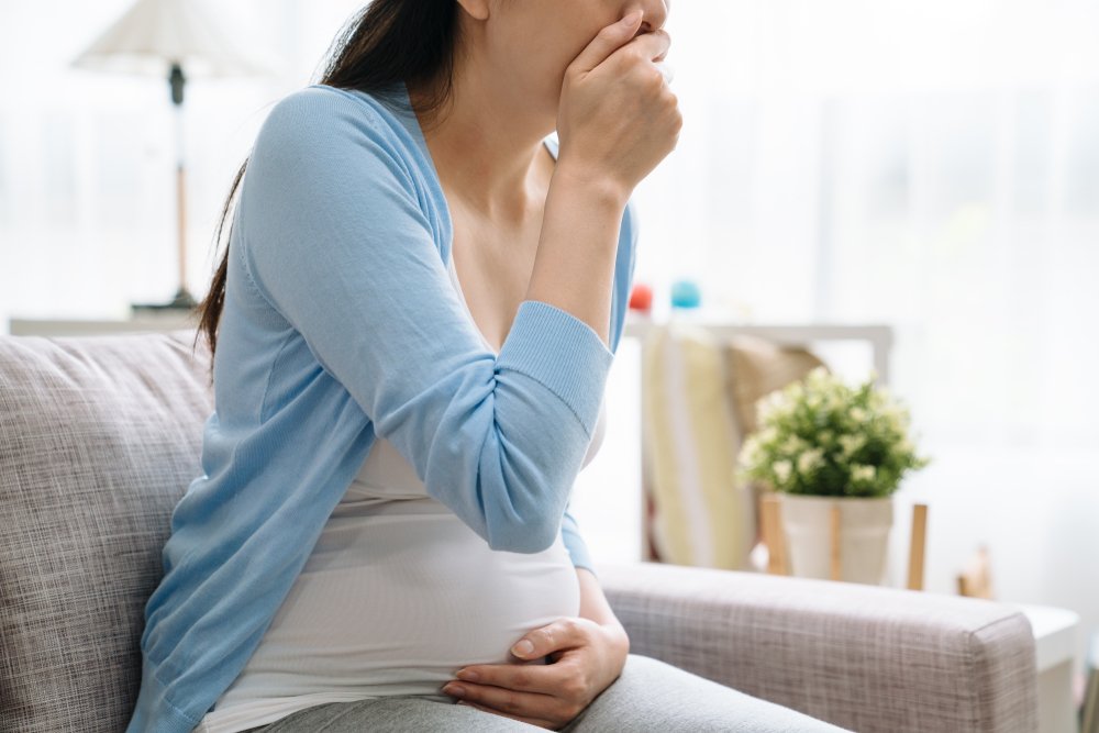 الغثيان أثناء الحمل: أسبابه وطرق التعامل معه