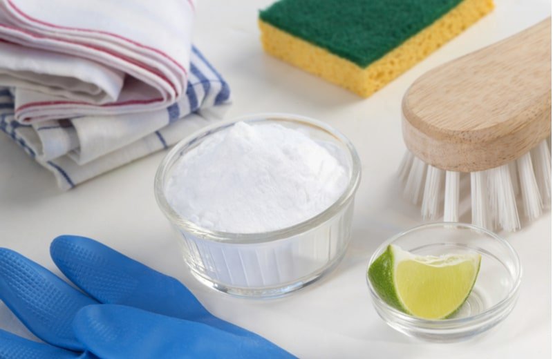 7 حيل واستخدامات مبتكرة للبيكنج صودا لنظافة المنزل