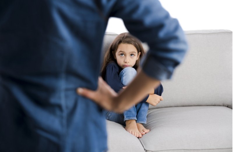 لماذا من المهم أن تعرفي كيف تكون ردة فعلك تجاه خطأ طفلك؟