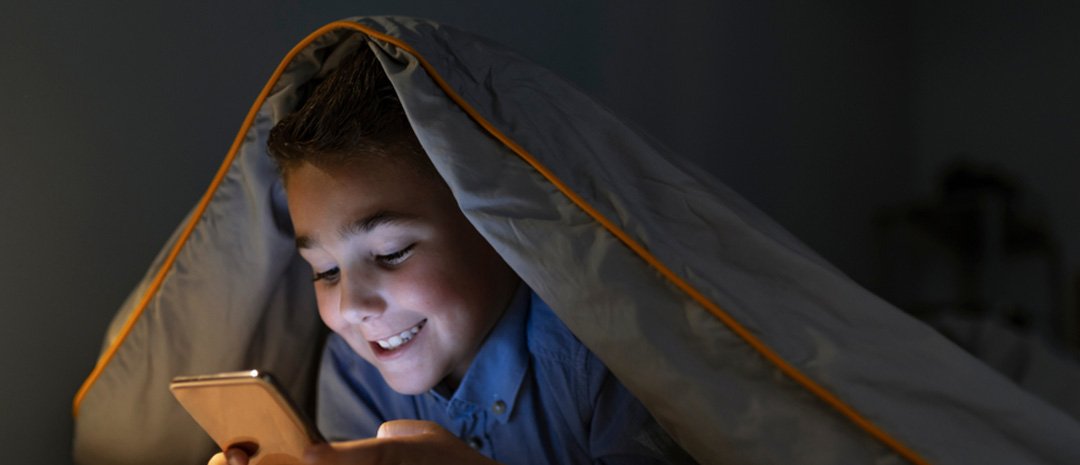 كيف نحمي أطفالنا من مخاطر الإنترنت؟