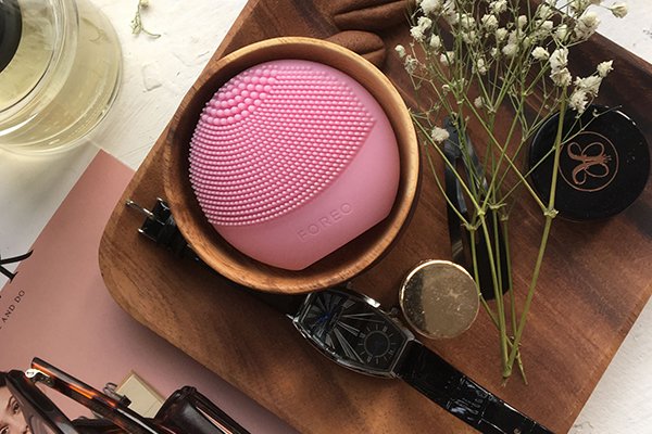 360Moms - جهاز 3 FOREO Luna  لتنظيف البشرة العميق